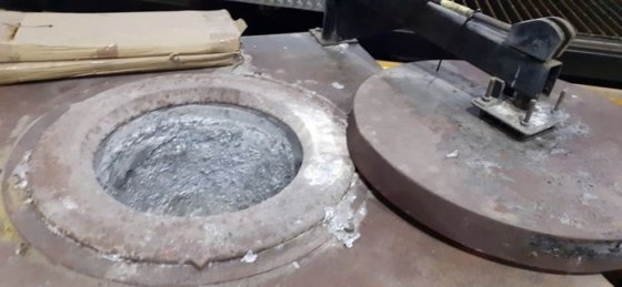 摩根 200 公斤电固定熔化炉