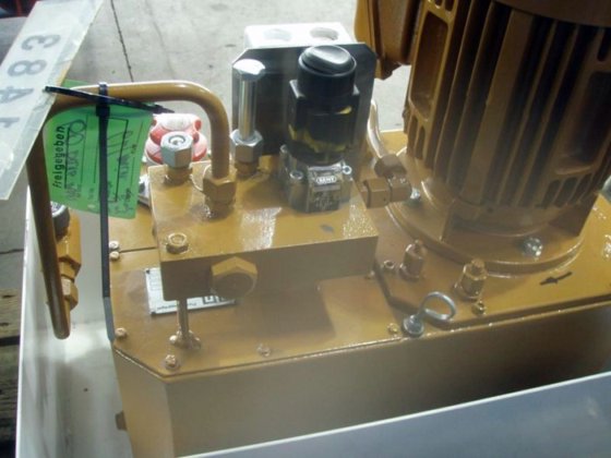 液压装置，6 升/分钟，最大 60 巴