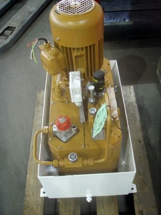 液压装置，6 升/分钟，最大 60 巴