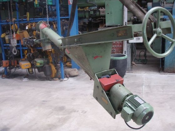 1990 螺旋输送机 1550 毫米，直径 150