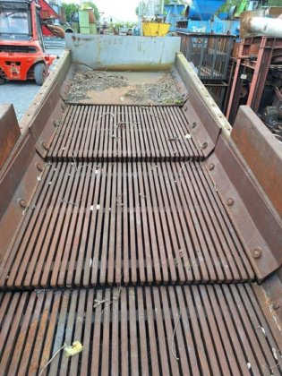 振动输送机 HEWITT ROBINS，4850 毫米 x