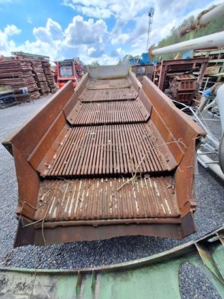 振动输送机 HEWITT ROBINS，4850 毫米 x