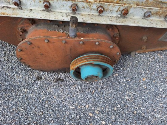 振动输送机 HEWITT ROBINS，4850 毫米 x