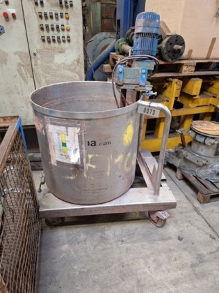 2001 小型圆形涂料盆 ±0.35 立方米