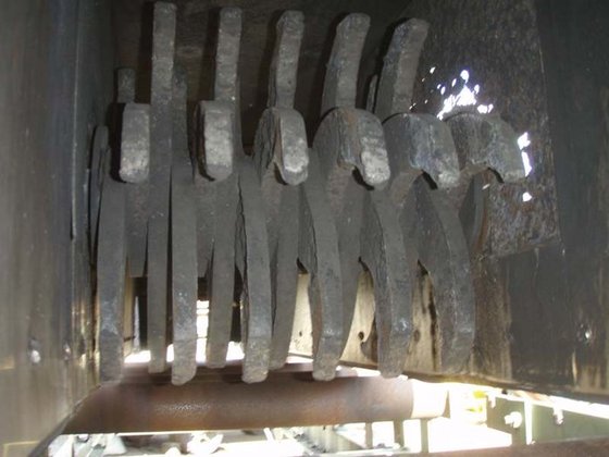 用于皮带输送机的加砂机，宽度 450 毫米