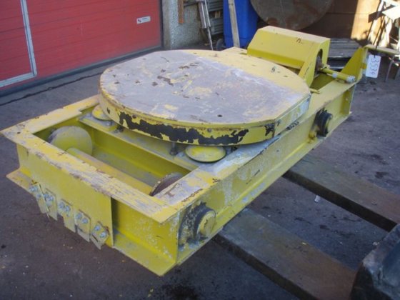 移动式电动工作台，带 4 个负载单元