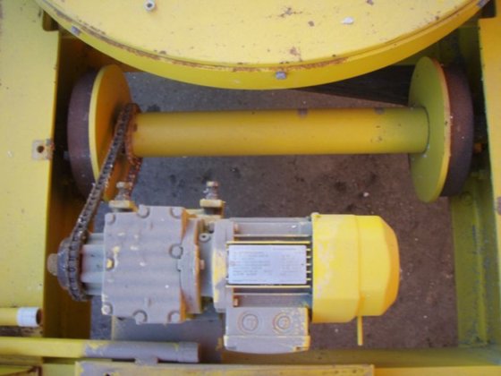 移动式电动工作台，带 4 个负载单元