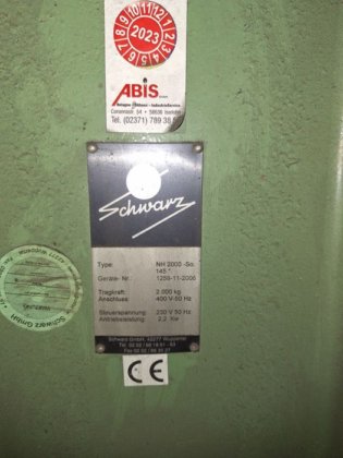 2006 用于堆叠纸箱的液压倾斜装置 SCHWARZ 2000 公斤