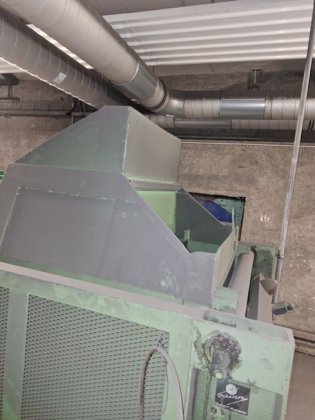 2006 箱積み用油圧傾斜装置 SCHWARZ 2000kg