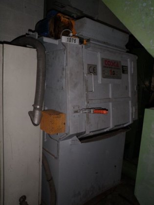 1994年製タンブルベルトショットブラストマシン、ゴムベルト、タービン1基付き、ブランドTOSCA