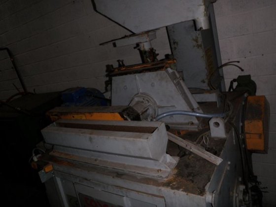 1994 年滚带式喷丸机，带橡胶带和一个涡轮，品牌 TOSCA