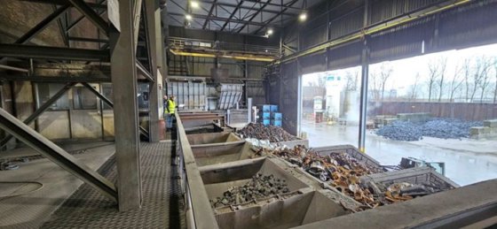 2008 年 10 吨装载起重机和磁铁 ELMEC