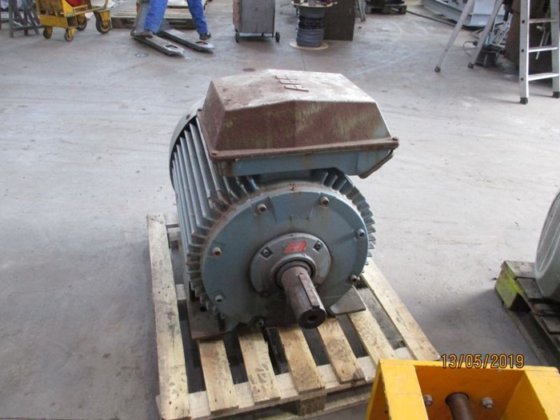 ABB 电机，132 千瓦，1486 转/分钟