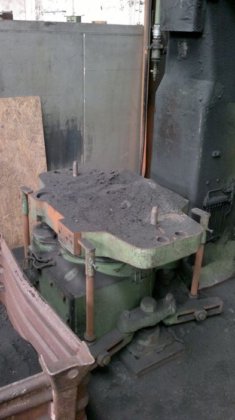 Rüttelpress-Formmaschine BMD ARPA700