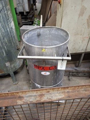 2019 小型圆形涂料盆 ±80l MJS