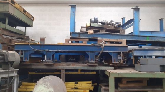 2010 FASTLOOP、プレート寸法2500mm x 2300mm