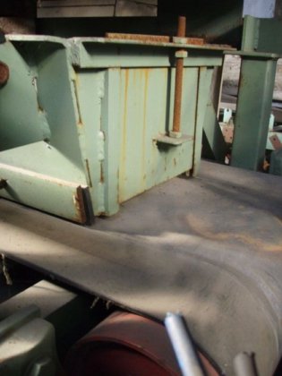 移動式サンドバンカー、± 500 l、排出コンベア付き