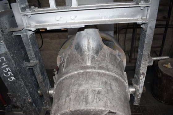 电动浇桶 IAS ±700 公斤