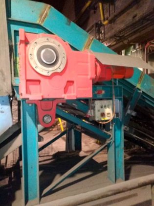 2004 スラットコンベヤ、長さ±60m、幅1400mm