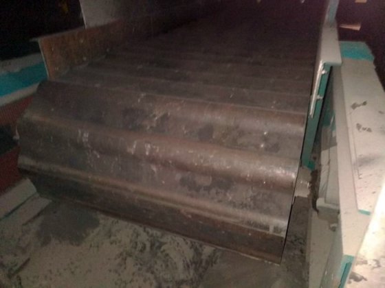 2004 スラットコンベヤ、長さ±60m、幅1400mm