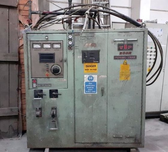 感应熔化炉 INDUCTOTHERM，250 千克