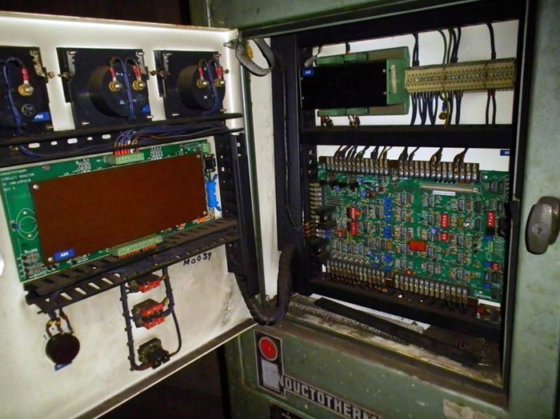 感应熔化炉 INDUCTOTHERM，250 千克