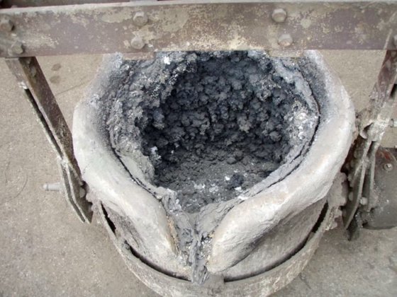 浇桶 COLLIN，± 700 千克