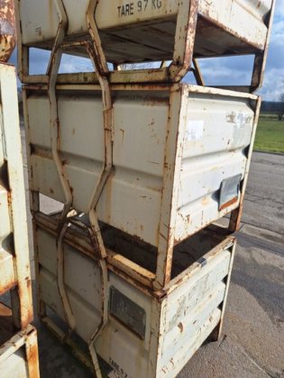 スタッキングコンテナ 950 x 700 x