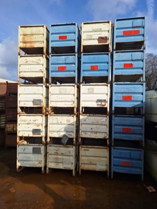 スタッキングコンテナ 950 x 700 x