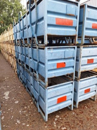 スタッキングコンテナ 950 x 700 x