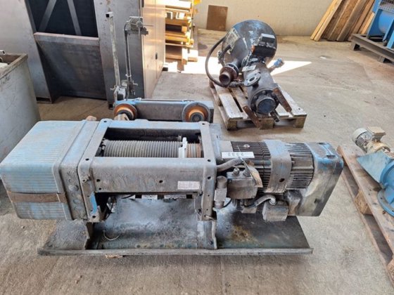 1998 桥式起重机 DEMAG 6.3 吨；长度：22800