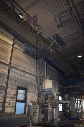 1998 桥式起重机 DEMAG 6.3 吨；长度：22800