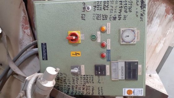 1990 倾斜式坩埚炉 HINDENLANG，铝，炯加热，800 千克