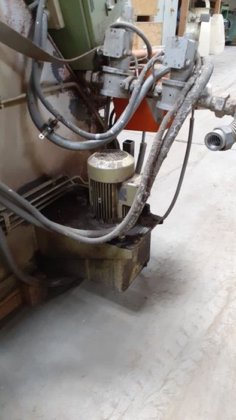 1990 倾斜式坩埚炉 HINDENLANG，铝，炯加热，800 千克