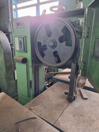 立式带锯，工作台 550x550mm，FUHO