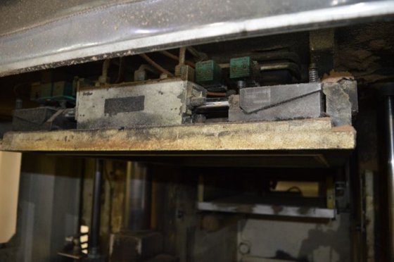 2000 台 LB25 型岩心喷射机和 SM7