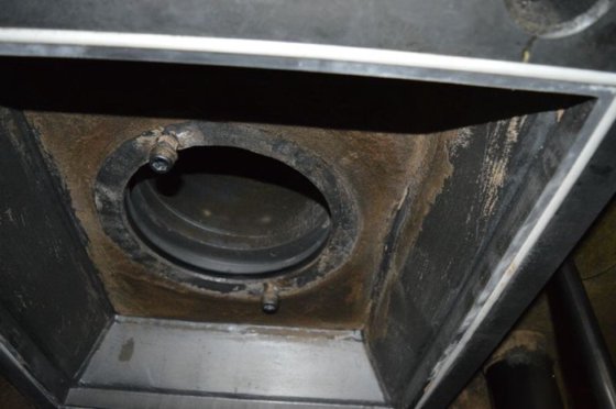 2000 台 LB25 型岩心喷射机和 SM7