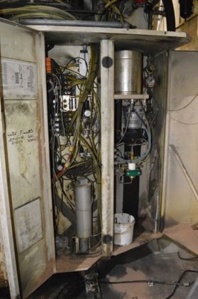 2000 台 LB25 型岩心喷射机和 SM7