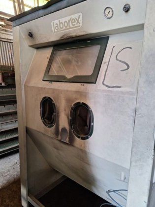 Manuel sandblasting unit LABOREX