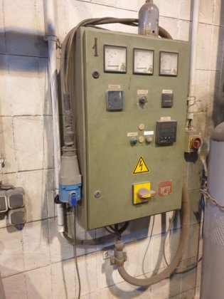 ALU 電動保持ラドル ALU バルザー、リフティングビームおよびギアボックス付き