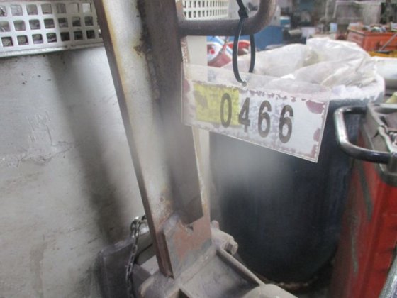 ALU 電動保持ラドル ALU バルザー、リフティングビームおよびギアボックス付き