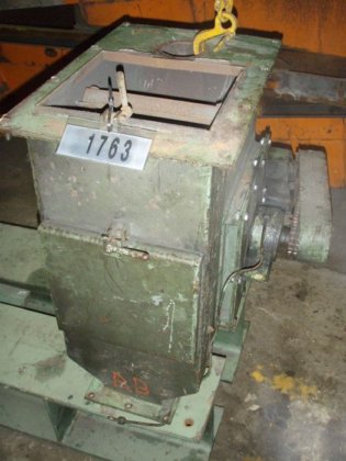 带驱动装置的小型永磁滚筒