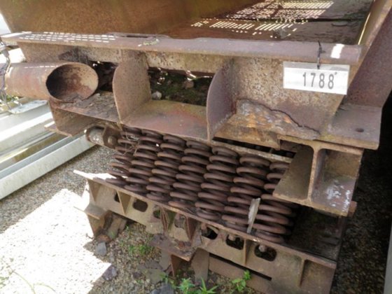 振动输送机，实用尺寸 11650 毫米 x 1200