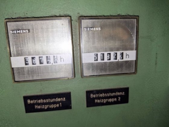 摩根牌±600kg铝制可倾斜式电炉