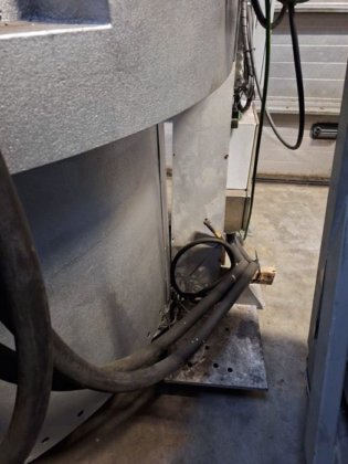 摩根牌±600kg铝制可倾斜式电炉