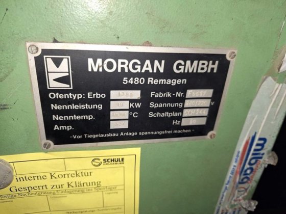 摩根牌±600kg铝制可倾斜式电炉