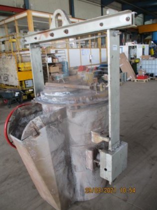 库特纳 800 公斤用茶壶处理勺，带盖