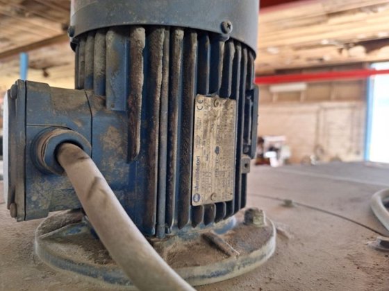 2000 Manuelle Sandstrahlanlage PHIBO INDUSTRIES
