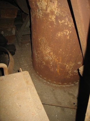 铸造浇桶 1.3 吨，带油浴齿轮箱