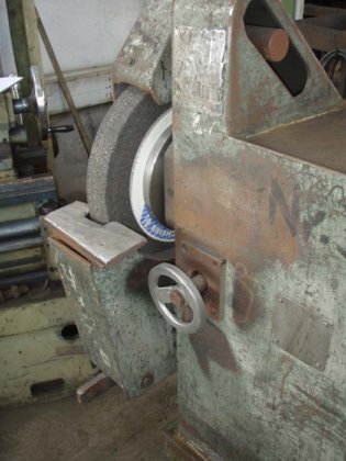 REMA 型双层地面打磨机，直径 600，速度 45 m/s